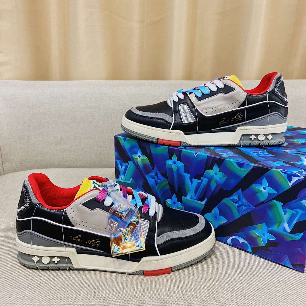 L*V SNEAKER